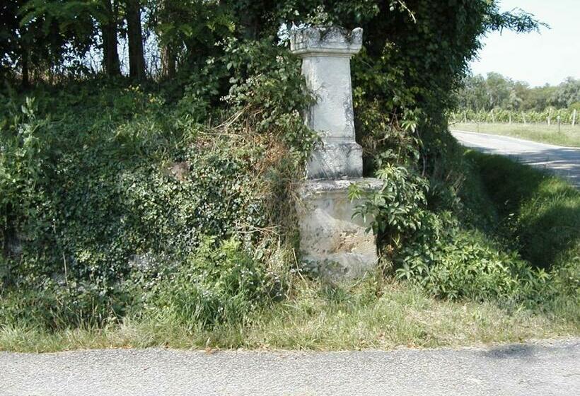 Номер Стандарт, Chambres D'hôtes Noailles