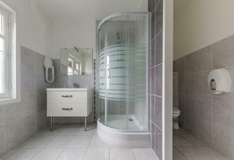 Номер Стандарт, Auberge D Ici Et D Ailleurs