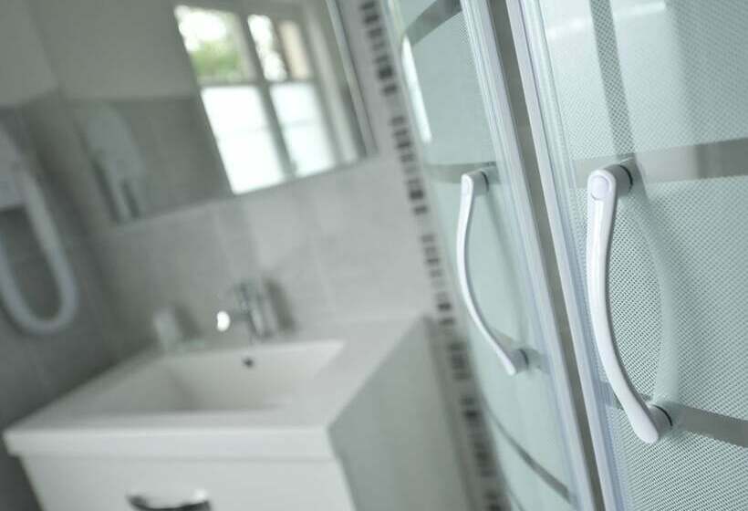 スタンダードルーム, Auberge D Ici Et D Ailleurs