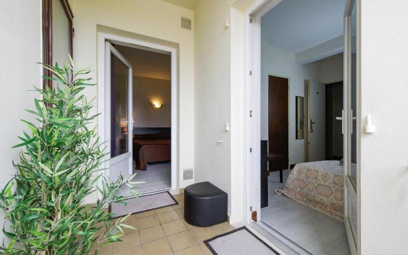 スタンダード４人部屋, Auberge D Ici Et D Ailleurs