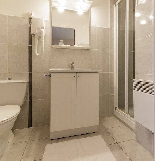 Четырехместный Номер Стандарт, Auberge D Ici Et D Ailleurs