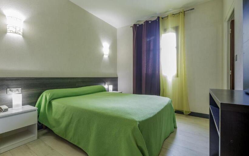 Четырехместный Номер Стандарт, Auberge D Ici Et D Ailleurs