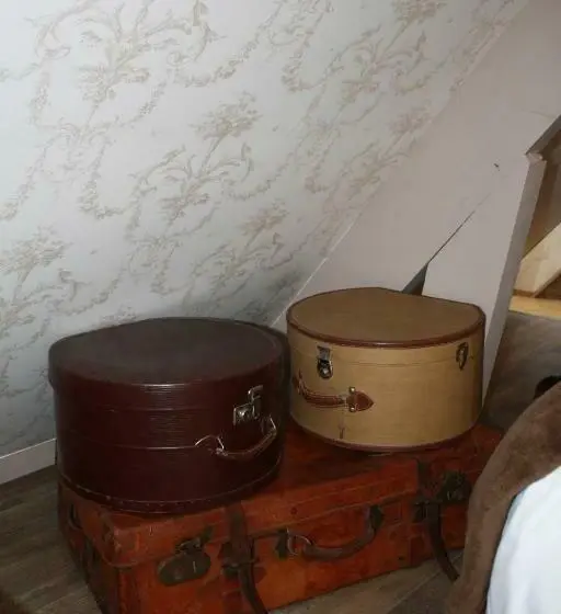 スタンダードスタジオ, Chambres Et Table D Hôtes Les Machetières