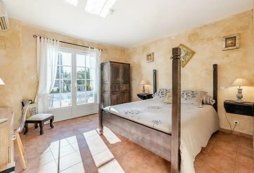 クラシックルーム, La Bastide De Font Clarette