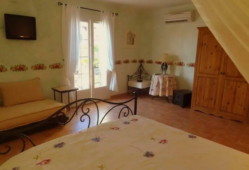 ガーデンビュースーペリアールーム, La Bastide De Font Clarette