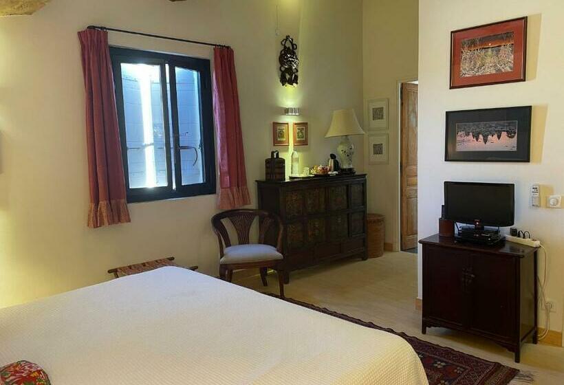 חדר סטנדרט, La Cour Carrée