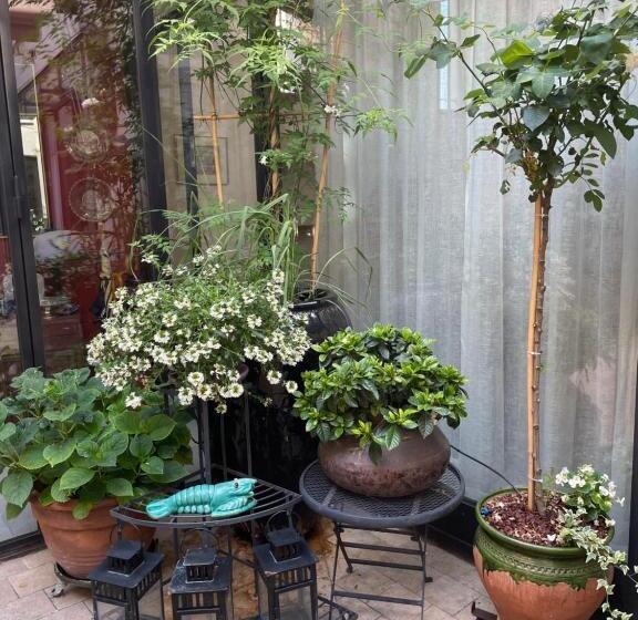 חדר סטנדרט, La Cour Carrée