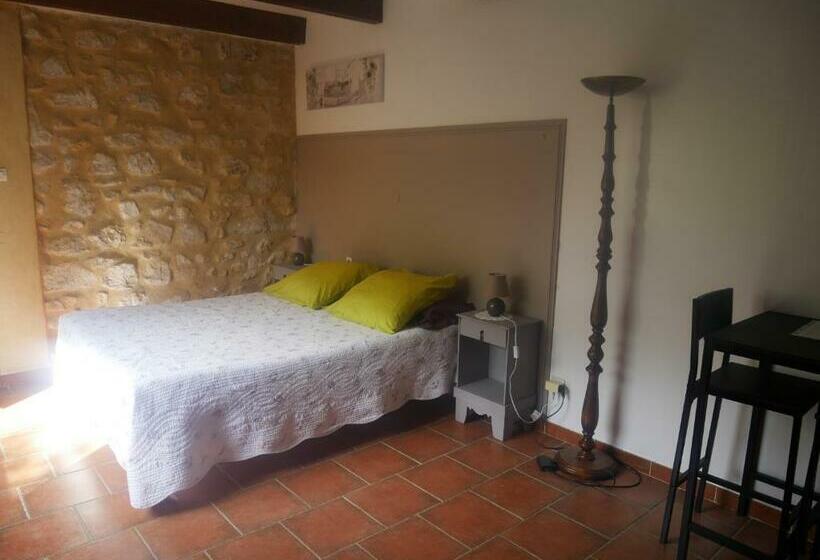 家庭套房, La Fénière