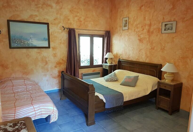 غرفة قياسية, La Maison De Tari