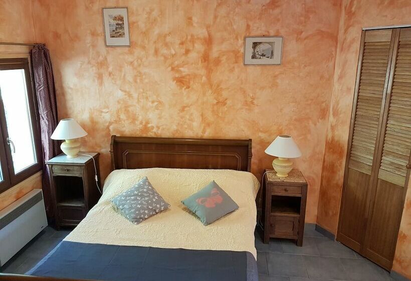 غرفة قياسية, La Maison De Tari