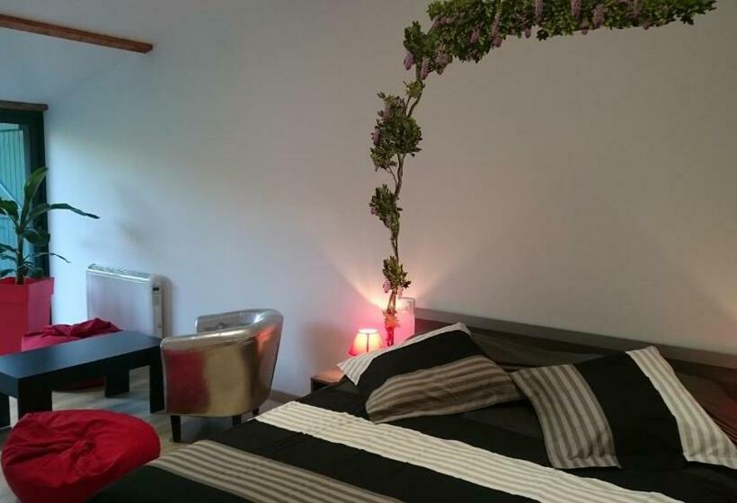 إستوديو قياسى, La Trainelière