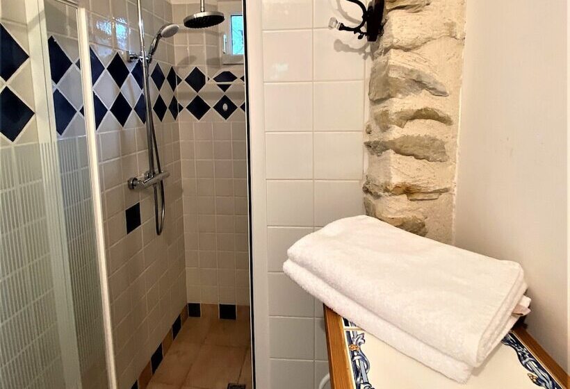 コンフォートルーム, Le Mas Carré