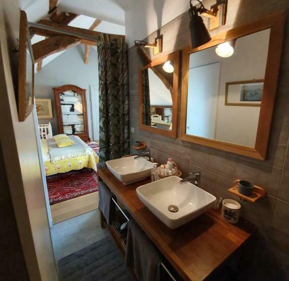 Семейный Номер, Les Glycines