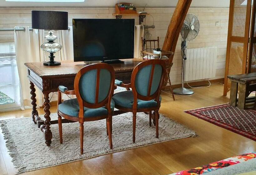 Семейный Номер, Les Glycines