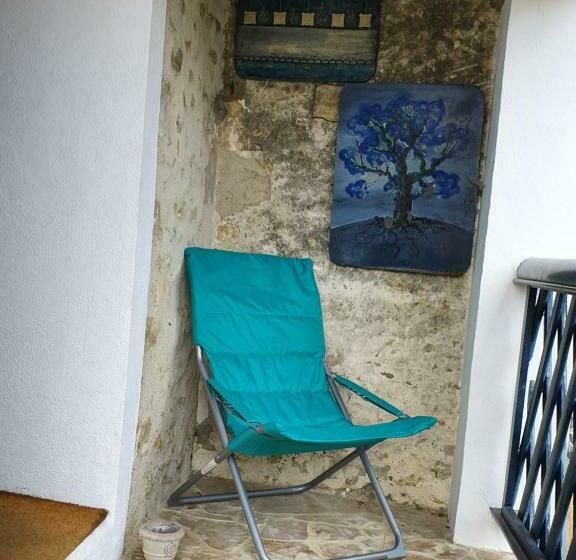 Семейный Номер, Les Glycines