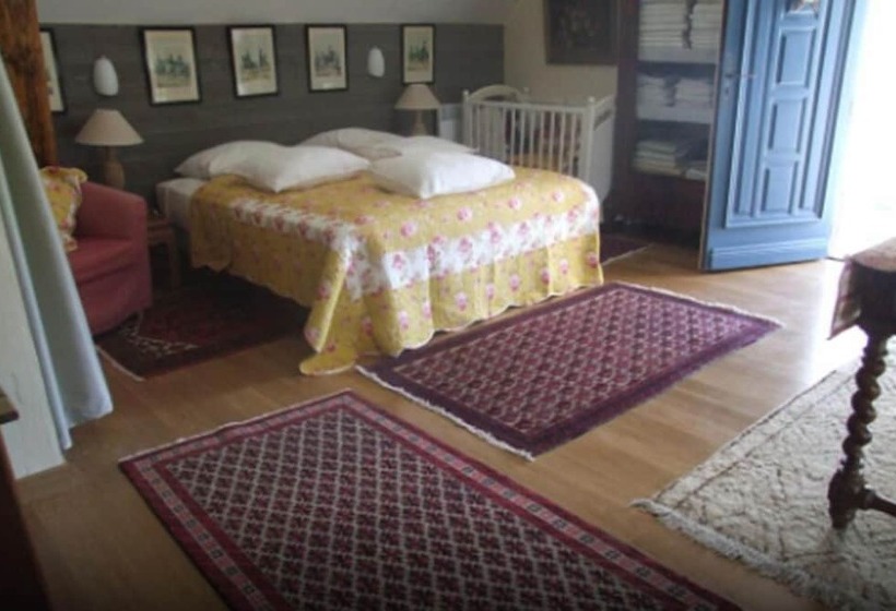 Семейный Номер, Les Glycines