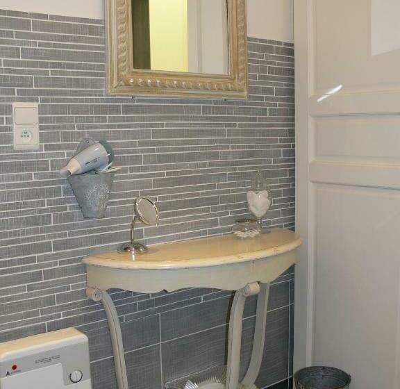 חדר סטנדרט, Maison D'hôte La Tourette