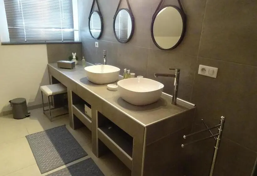 Sviitti Merinäkymä, Villa La Vista