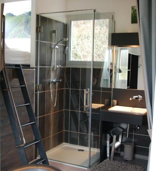 חדר סטנדרט לשלושה עם מרפסת, Aux 500 Diables Eco Lodge