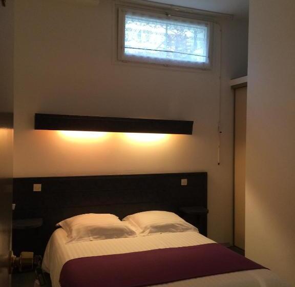 이코노미 룸, Berthelot