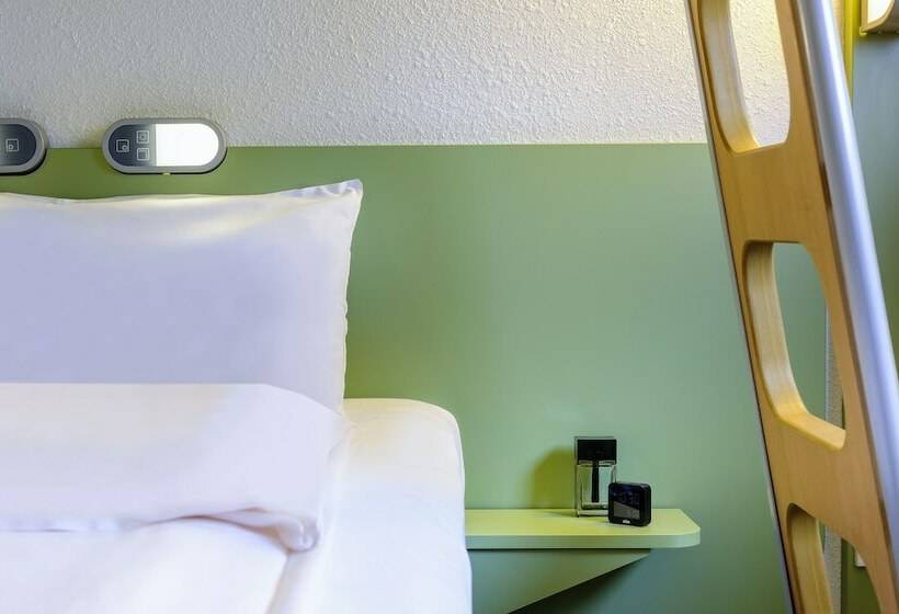 חדר סטנדרט לשלושה, Ibis Budget Orange Centre