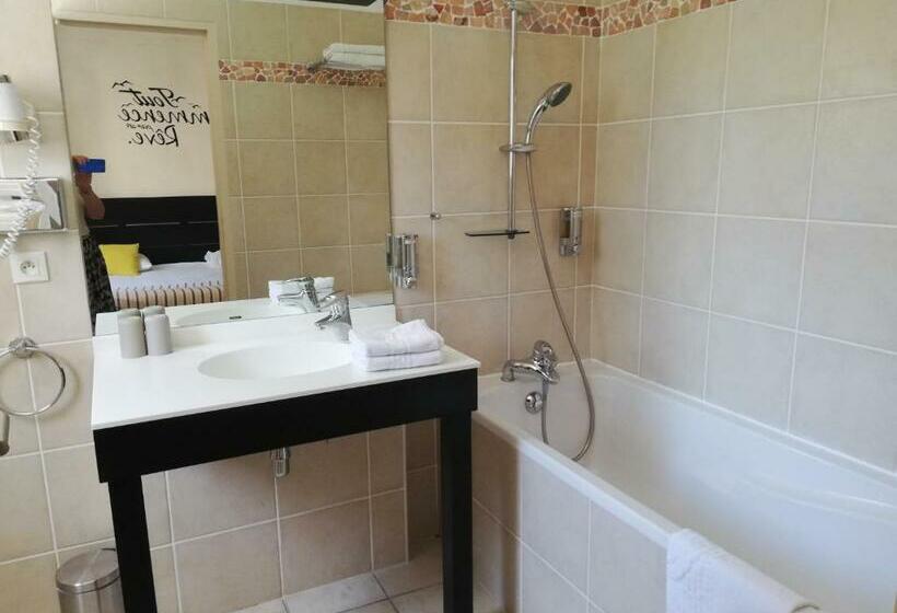 スタンダードルーム, Le Synaya