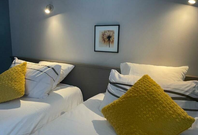 标准间, Logis Hotel Castel De Mirambel