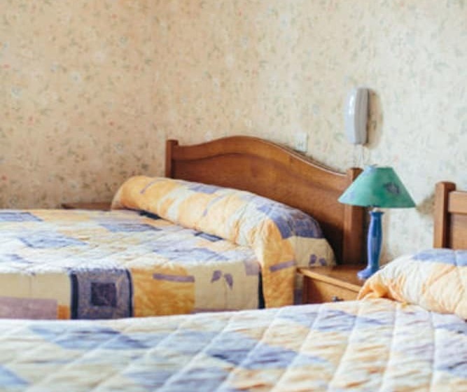 חדר משפחתי, Trinquet