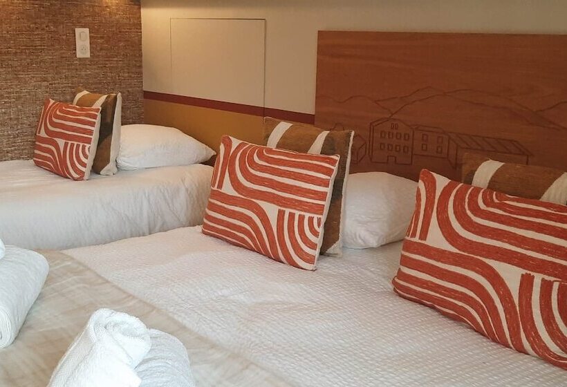 חדר משפחתי, Trinquet