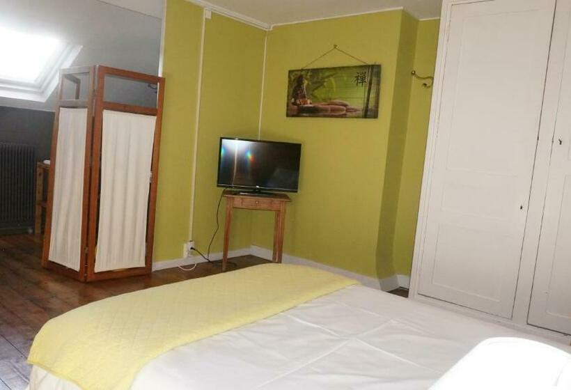 Номер Economy, Abri Du Passant