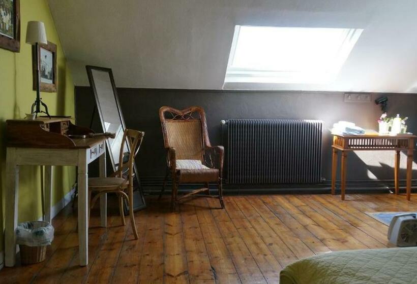 Номер Economy, Abri Du Passant