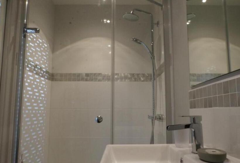 Номер Комфорт, Abri Du Passant