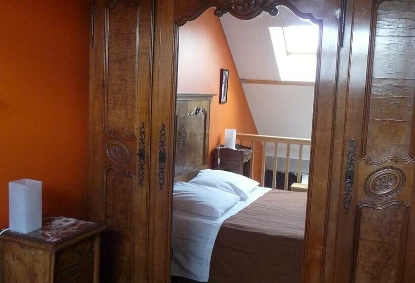 Студио Стандарт с Балконом, Au Troubadour