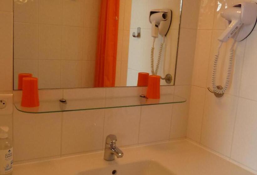 Студио Стандарт с Балконом, Au Troubadour