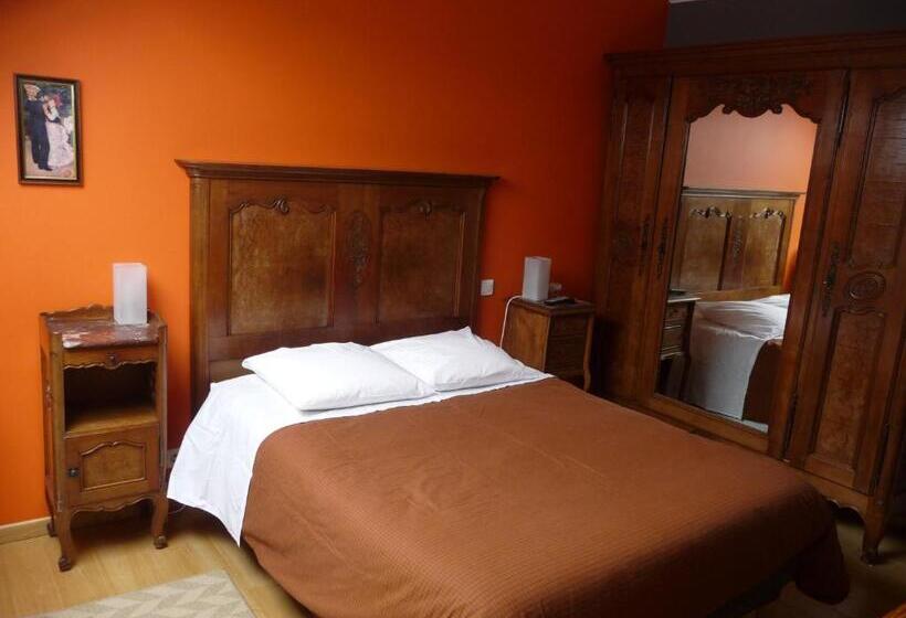 Студио Стандарт с Балконом, Au Troubadour