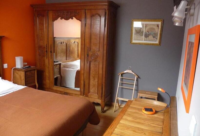 Студио Стандарт с Балконом, Au Troubadour