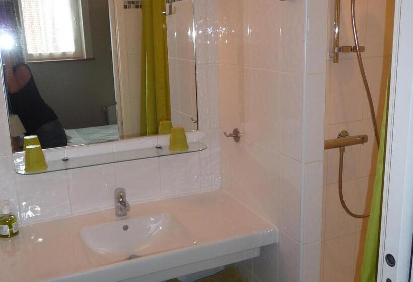 Номер Стандарт, Au Troubadour