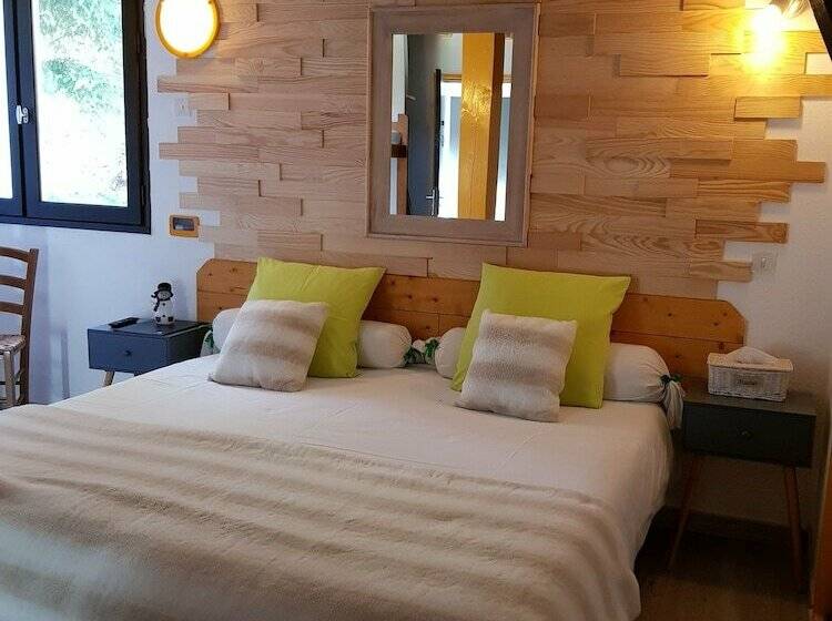 חדר סטנדרט לארבעה, Gîte Chalet Du Soulor