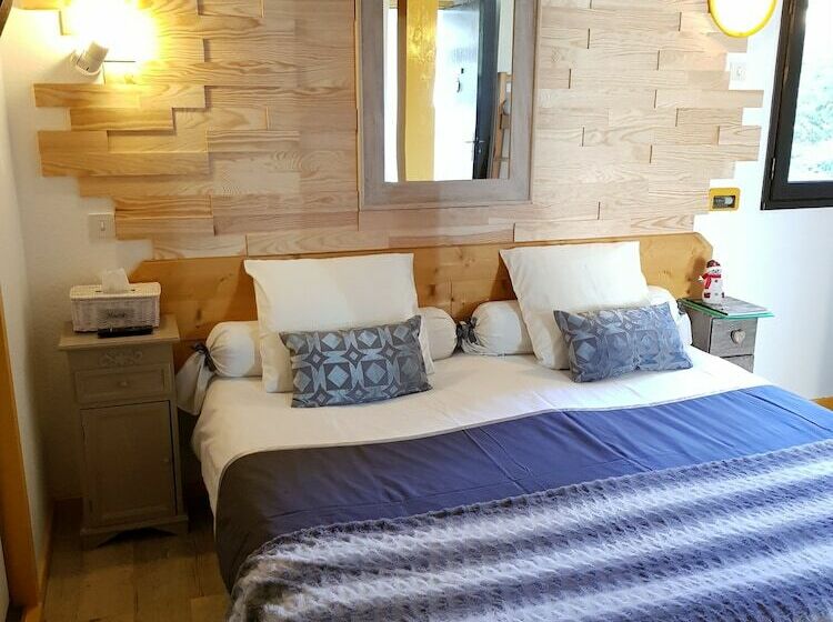 חדר סטנדרט לארבעה, Gîte Chalet Du Soulor