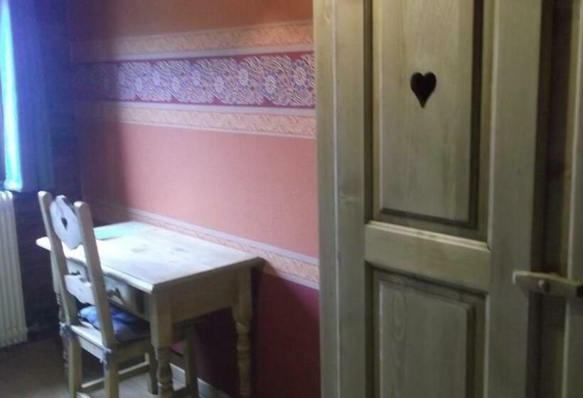 اتاق کلاسیک خانوادگی, La Ferme Du Vieux Sapin