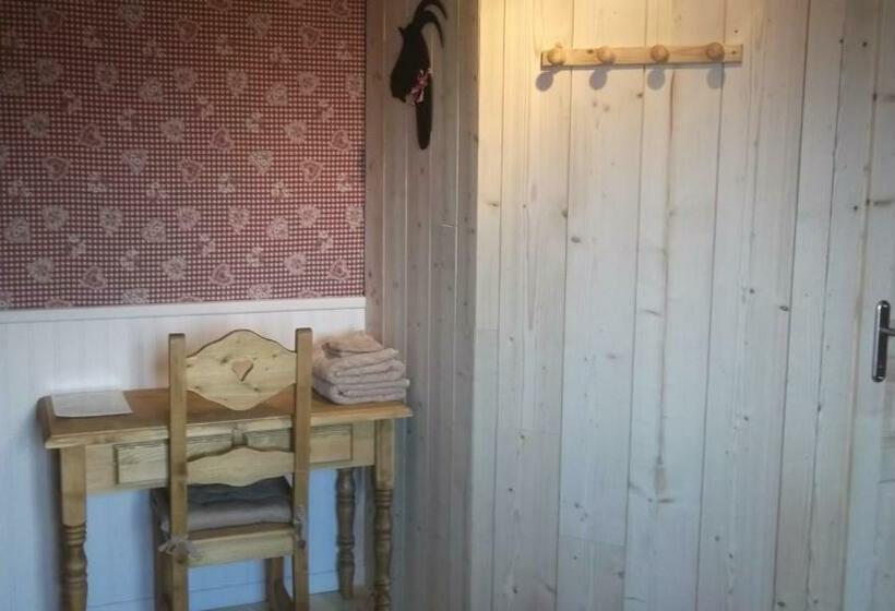 اتاق استاندارد, La Ferme Du Vieux Sapin