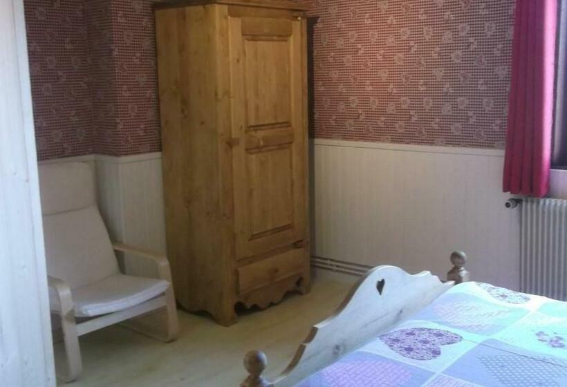 اتاق استاندارد, La Ferme Du Vieux Sapin