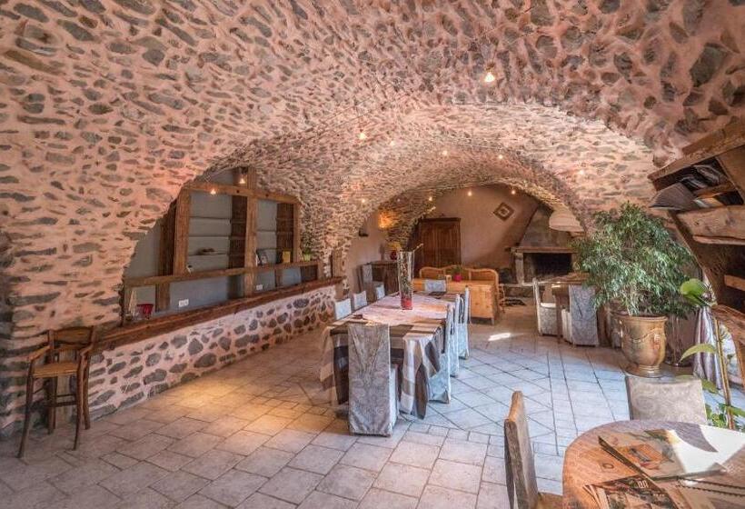 可观景的套房, La Fernande