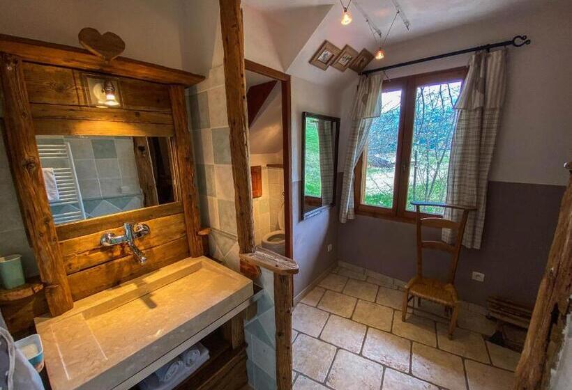 标准间带山景, La Fernande