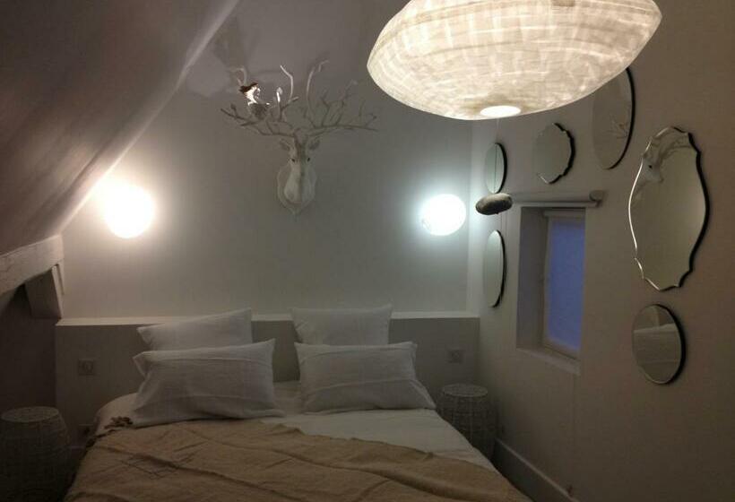 高级三人间, La Villa 1901