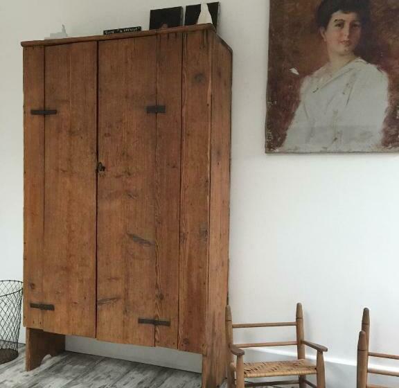 高级三人间, La Villa 1901