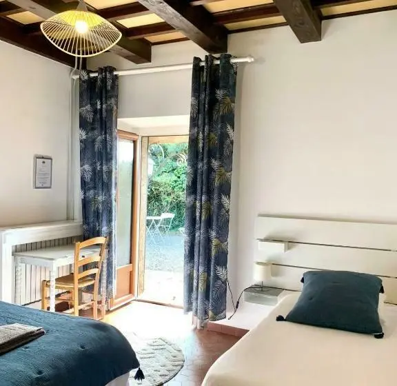 Standard Kolmen Hengen Huone, Le Barry Du Grand Chemin