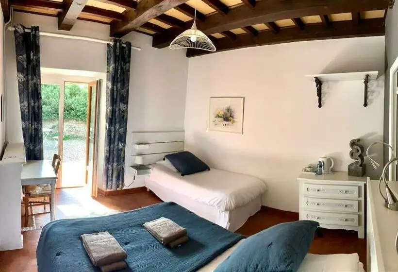 Standard Kolmen Hengen Huone, Le Barry Du Grand Chemin