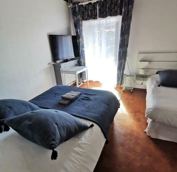 חדר סטנדרט לשלושה, Le Barry Du Grand Chemin