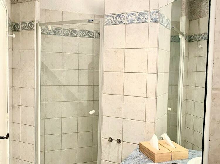 חדר סטנדרט, Le Barry Du Grand Chemin